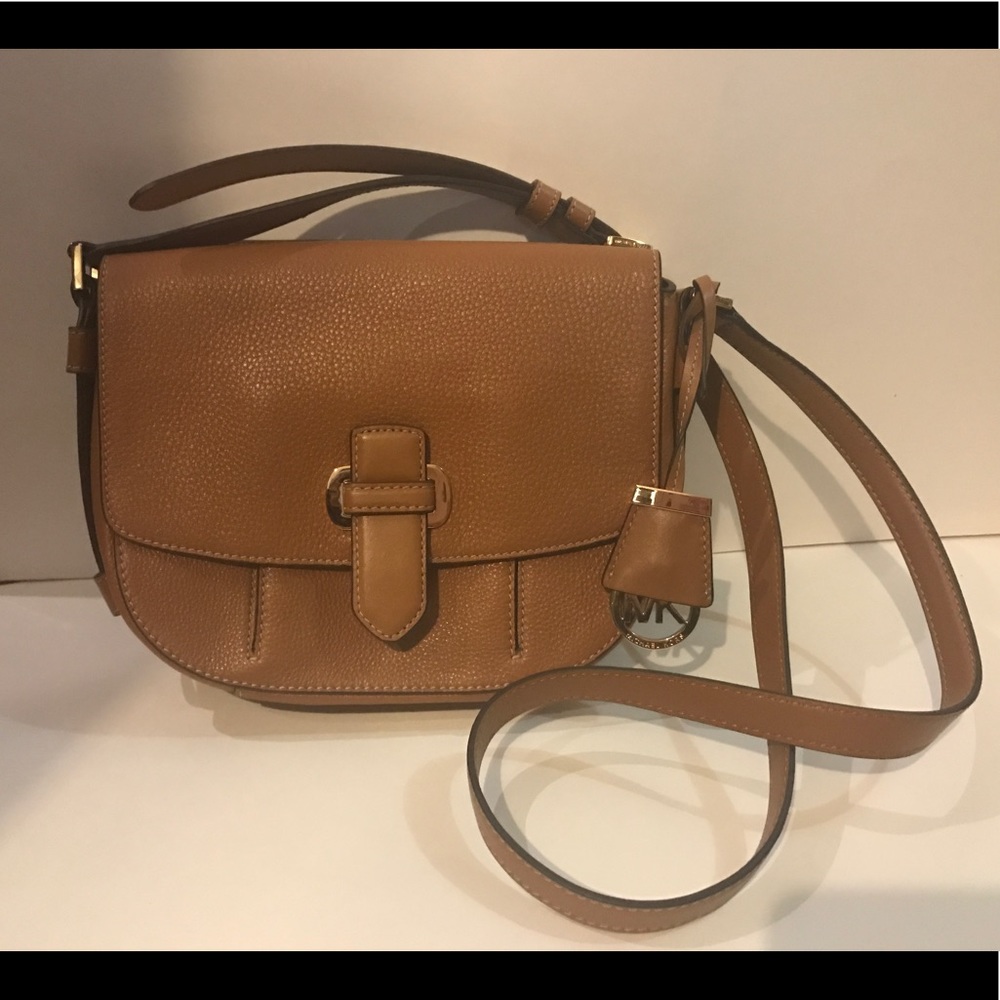 Michael Kors Saddle Bag